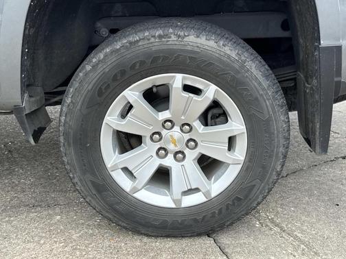 Gray 2022 Chevrolet Colorado LT
