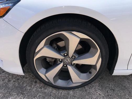 2019 Honda Accord Touring 2.0T