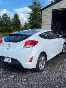 2017 Hyundai Veloster Base