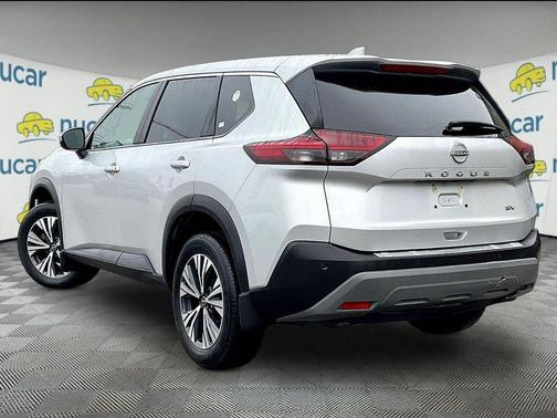 Brilliant Silver Metallic 2022 Nissan Rogue SV