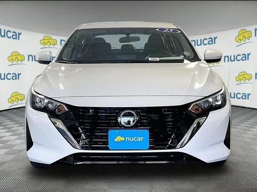 Aspen White Tricoat 2025 Nissan Sentra SV