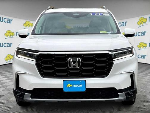 2023 Honda Pilot AWD Elite