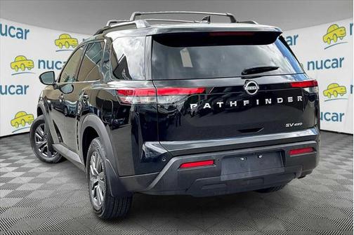 2022 Nissan Pathfinder SV 4WD