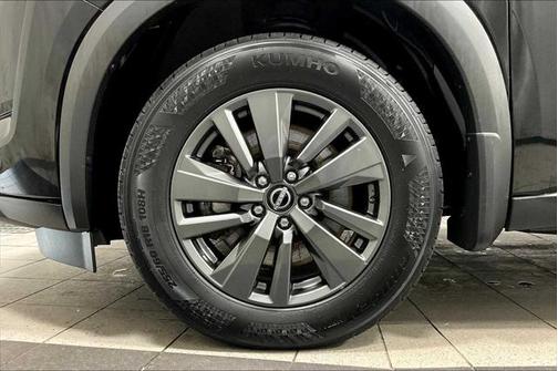 2022 Nissan Pathfinder SV 4WD