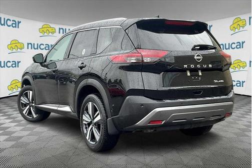 2022 Nissan Rogue SL