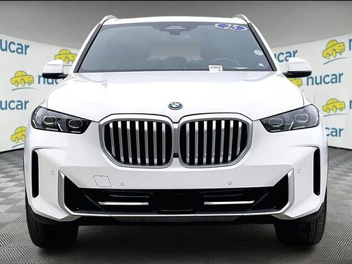 Alpine White 2025 BMW X5 PHEV xDrive50e