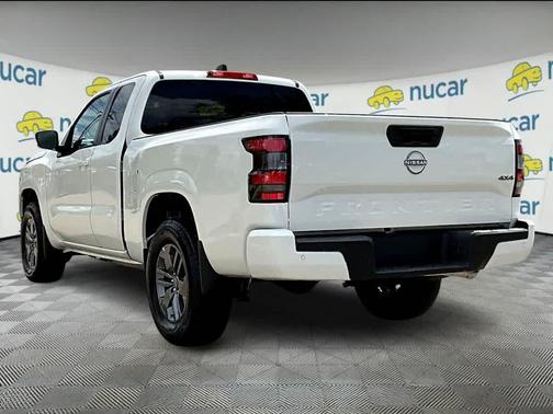 2025 Nissan Frontier SV