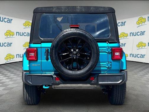 Bikini Pearl Coat 2024 Jeep Wrangler 4xe Sahara