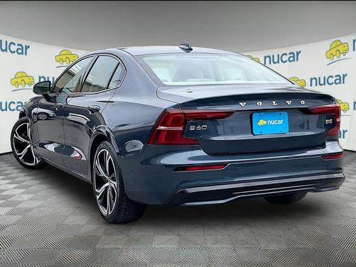 2024 Volvo S60 B5 Plus Dark Theme