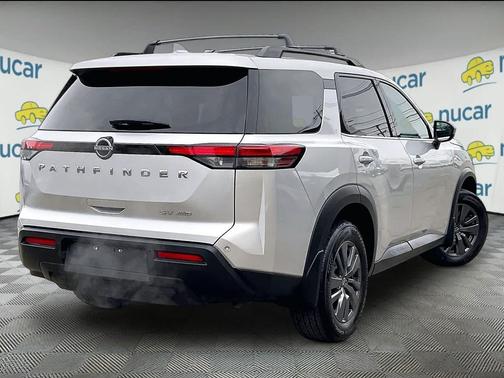 2024 Nissan Pathfinder SV 4WD