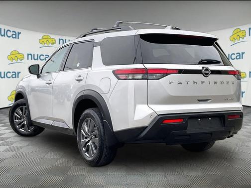 2024 Nissan Pathfinder SV 4WD