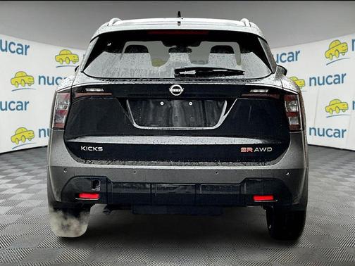 Super Black 2025 Nissan Kicks SR