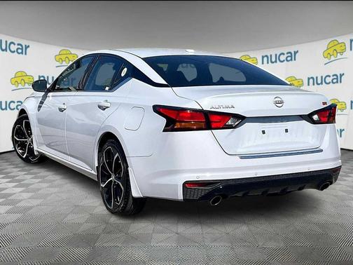 2023 Nissan Altima SR FWD