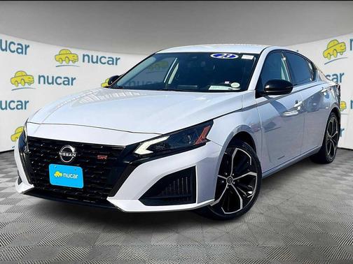 2023 Nissan Altima SR FWD