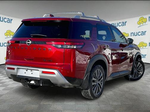 2022 Nissan Pathfinder SL 4WD