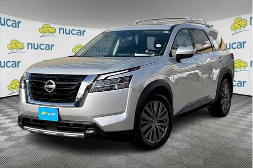 2023 Nissan Pathfinder SL 4WD