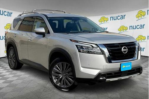 2023 Nissan Pathfinder SL 4WD