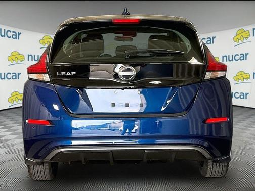 Deep Blue Pearl 2023 Nissan Leaf S 40 kWh