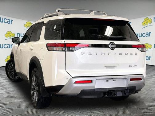 Pearl White Tricoat 2024 Nissan Pathfinder SL 4WD