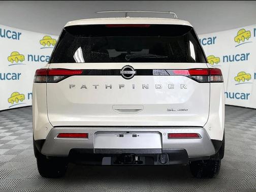 Pearl White Tricoat 2024 Nissan Pathfinder SL 4WD