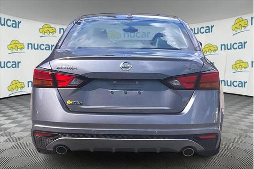 2021 Nissan Altima SR FWD