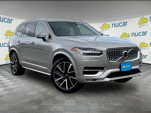 Silver Dawn Metallic 2023 Volvo XC90 B6 Plus 7-Seater