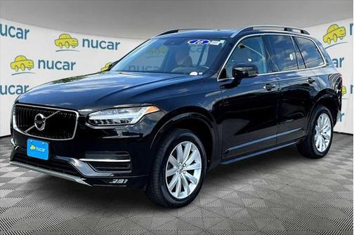 2016 Volvo XC90 T6 Momentum