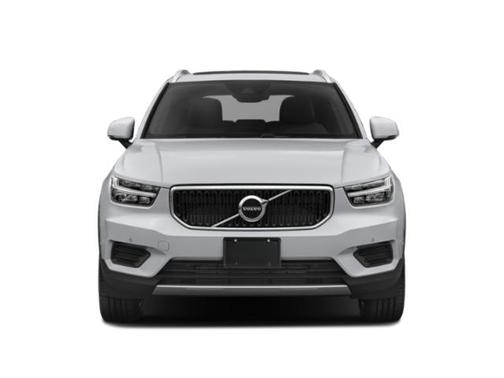2021 Volvo XC40 T5 Momentum
