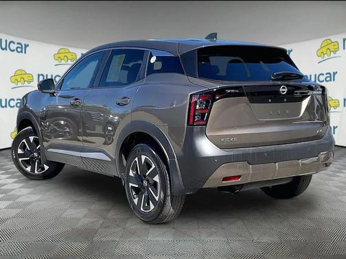 Canyon Bronze Metallic 2025 Nissan Kicks SV