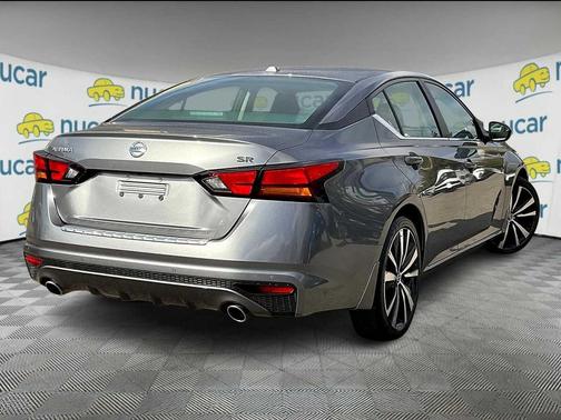 2021 Nissan Altima SR FWD