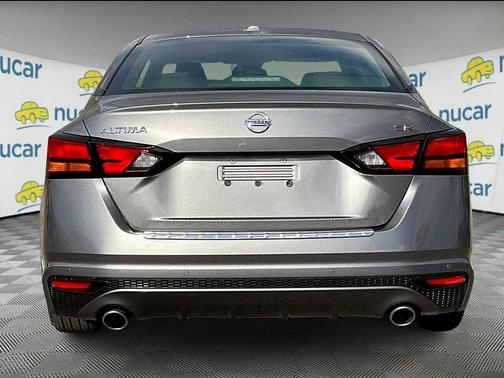 2021 Nissan Altima SR FWD