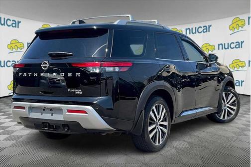 2022 Nissan Pathfinder Platinum 4WD