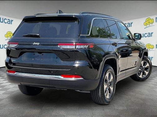 Diamond Black Crystal Pearlcoat 2024 Jeep Grand Cherokee 4xe Base