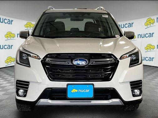 Crystal White Pearl 2024 Subaru Forester Touring