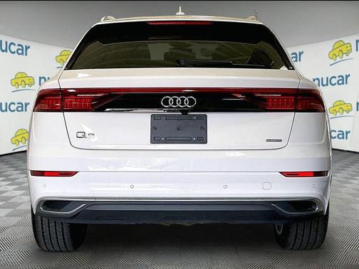 Carrara White 2023 Audi Q8 55 Premium