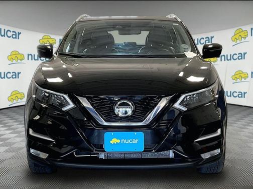 Magnetic Black Pearl 2022 Nissan Rogue Sport SL