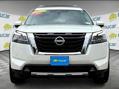 2024 Nissan Pathfinder SL 4WD