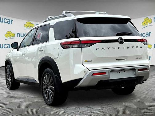 2024 Nissan Pathfinder SL 4WD