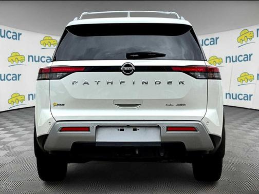2024 Nissan Pathfinder SL 4WD