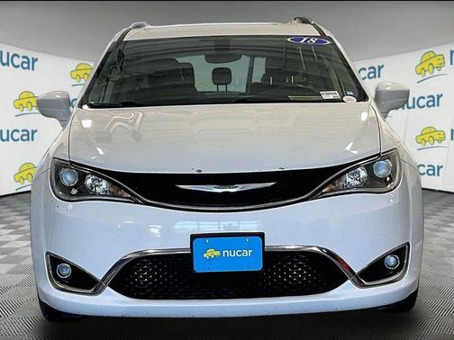 Bright White Clearcoat 2018 Chrysler Pacifica Touring-L