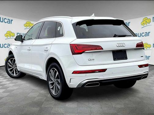 2022 Audi Q5 45 S line Premium Plus