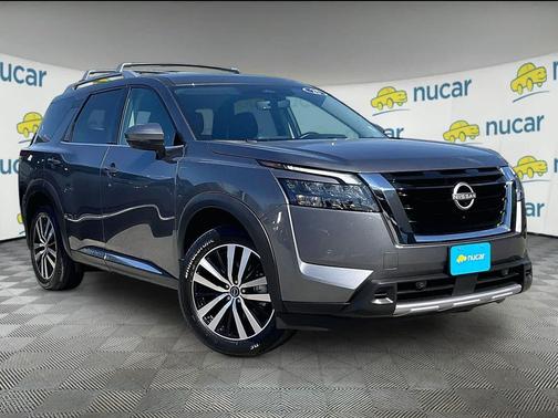 Gun Metallic 2025 Nissan Pathfinder Platinum 4WD