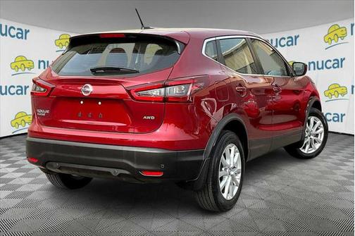 2022 Nissan Rogue Sport S
