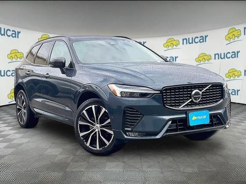 2024 Volvo XC60 B5 Plus Dark Theme