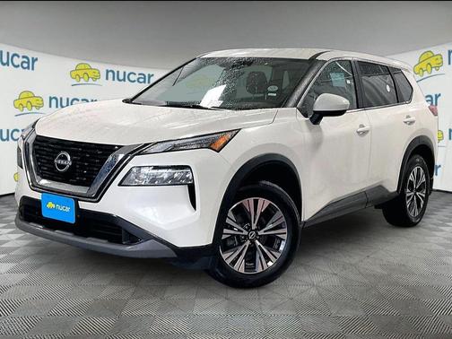 Pearl White Tricoat 2023 Nissan Rogue SV