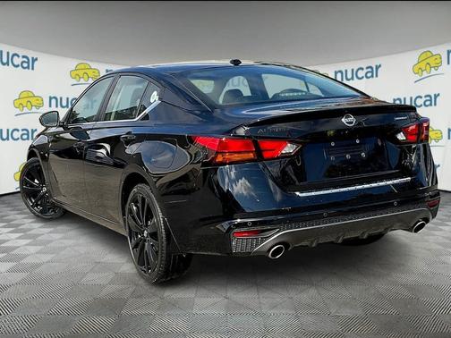 2022 Nissan Altima SR Intelligent AWD
