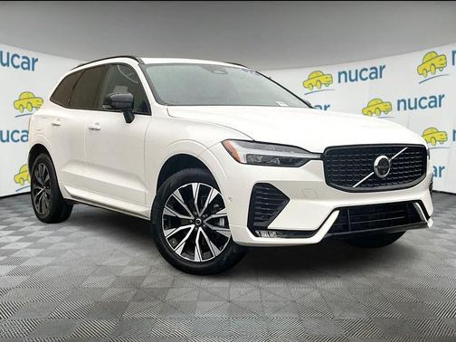 2025 Volvo XC60 B5 Plus