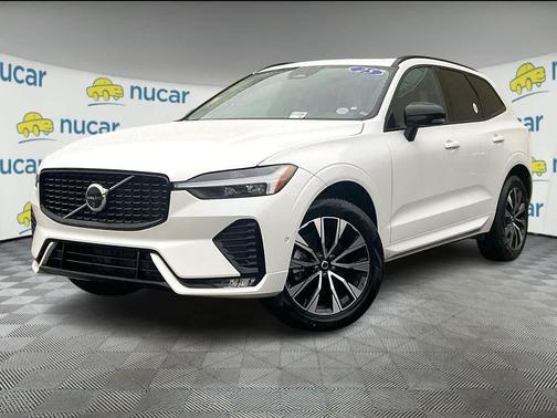 2025 Volvo XC60 B5 Plus