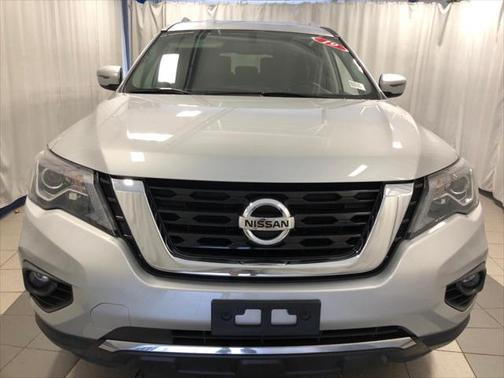 2019 Nissan Pathfinder SV