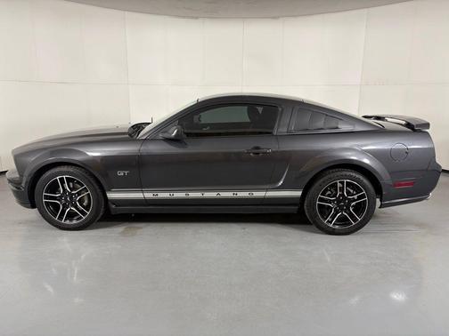 Black Clearcoat 2008 Ford Mustang GT Premium